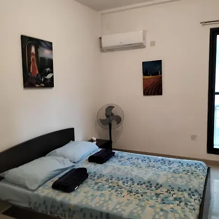 Elegant In Sliema, Malta Apartment *