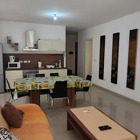 Elegant In Sliema, Malta Apartman *
