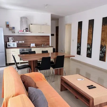 Elegant In Sliema, Malta Apartman *