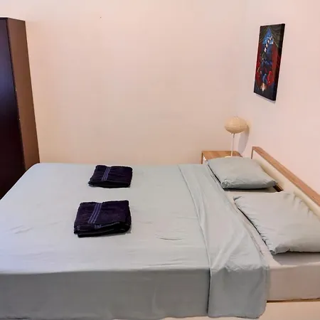 Elegant In Sliema, Malta スリーマ